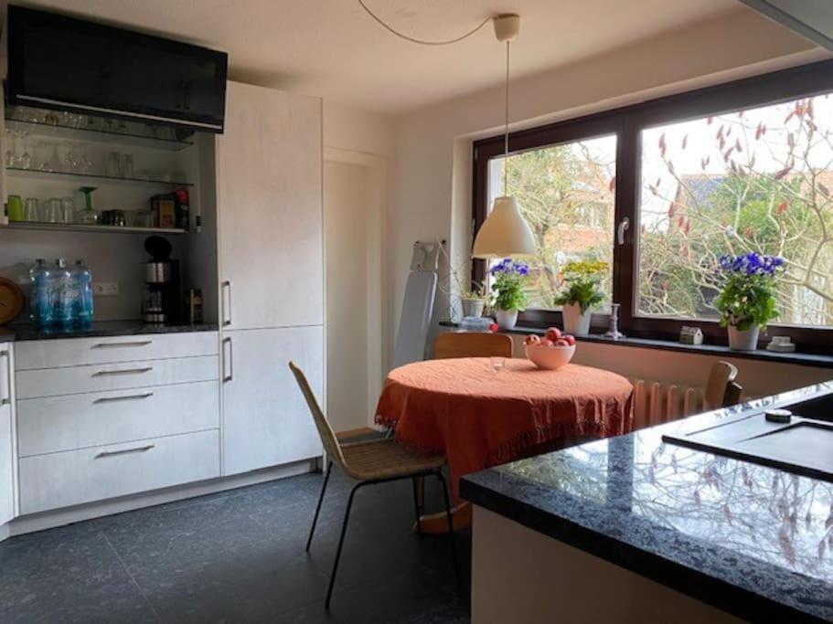 Geraeumiges 120M² Haus Mit Garten + Stellplatz Stralsund Buitenkant foto