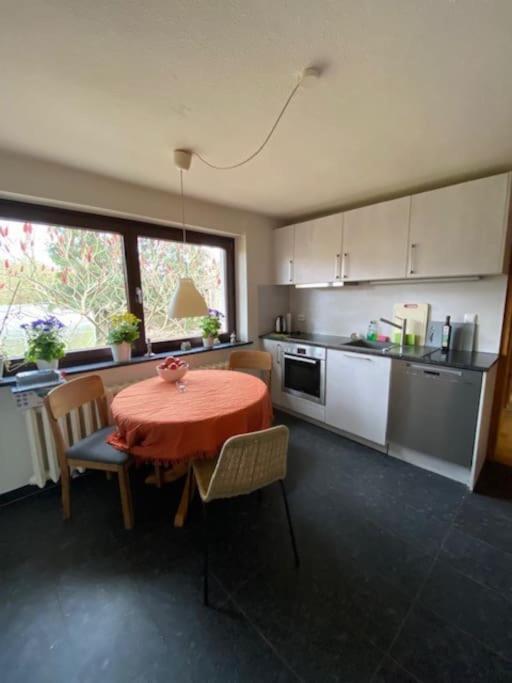 Geraeumiges 120M² Haus Mit Garten + Stellplatz Stralsund Buitenkant foto